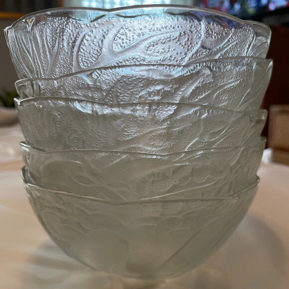 VINTAGE Salad Bowl Set in Frosted Pressed Glass Six (6) Pieces Exc. Condition - Picture 4 of 12